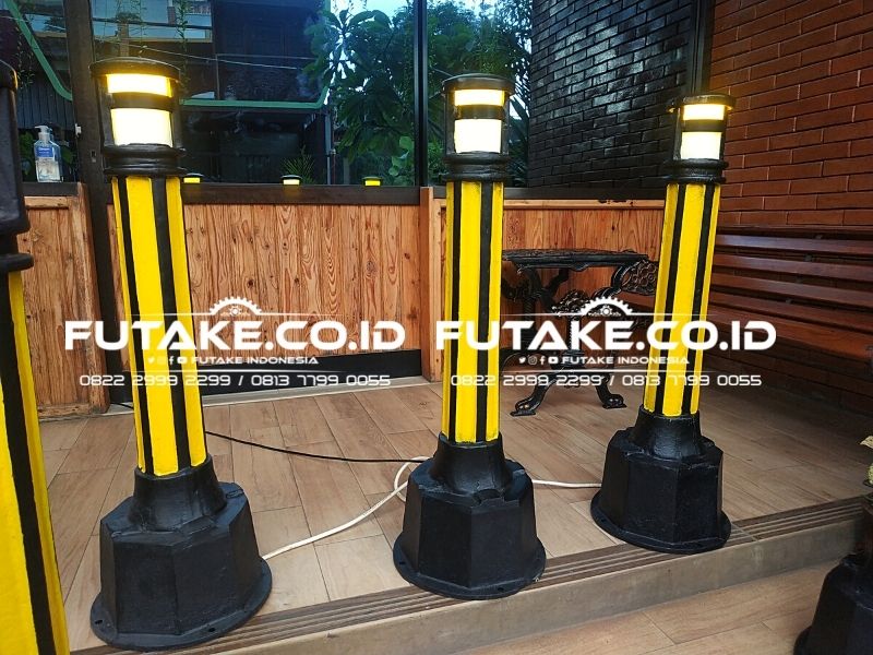 Jual Bollard Trotoar Pedestrian dengan Tambahan Lampu