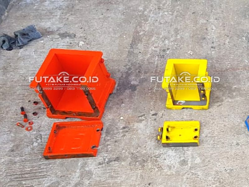 Cetakan Kubus Beton 15 x 15 cm Besi Cor