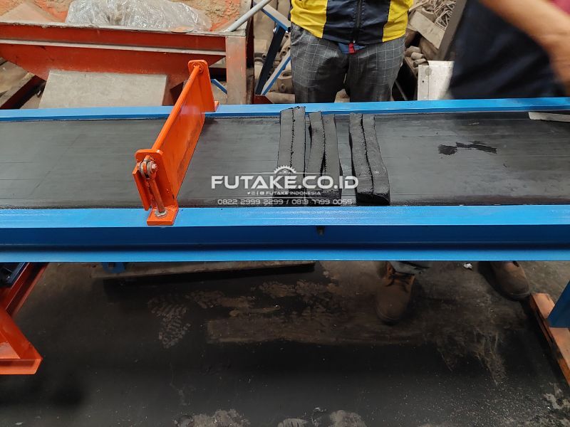 Mesin Pembuat Arang Briket Bagian Conveyor