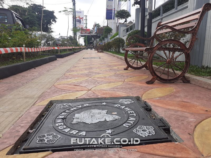 Manhole Cover dari Cast Iron Terpercaya
