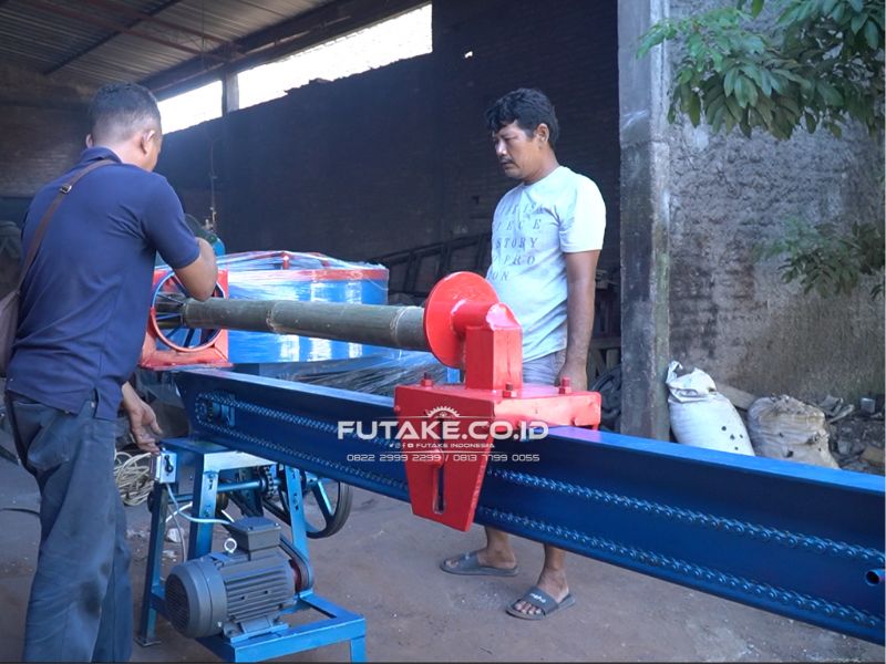Mesin Belah Bambu Panjang Otomatis Terpercaya