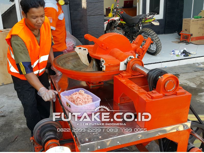 Mesin Penggiling untuk Daging Bakso Terpercaya