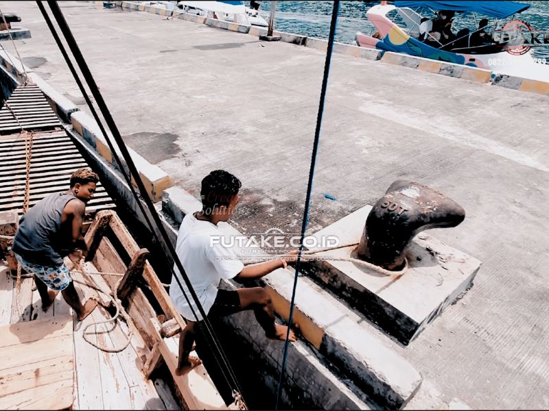 Bollard Dermaga untuk Kapal Terpercaya