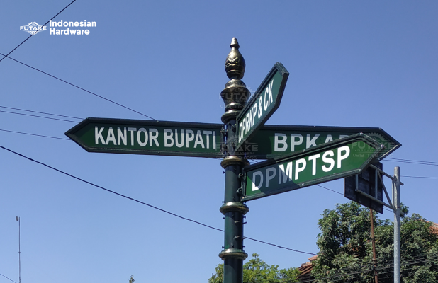 tiang lampu dari produsen