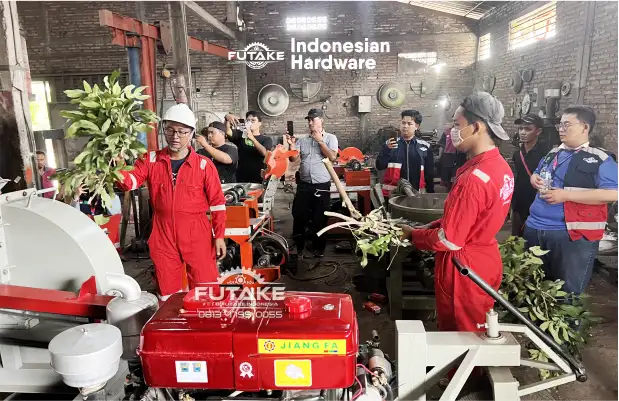 uji coba mesin penghancur kayu
