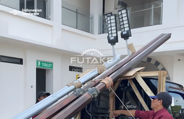 keunggulan Tiang Lampu Solar Masjid Qalbun Syakur Prambanan Klaten
