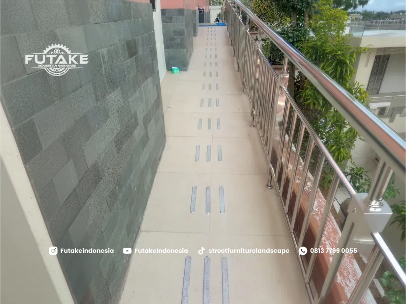 4 Rekomendasi Guiding Block di Luar dan Dalam Gedung