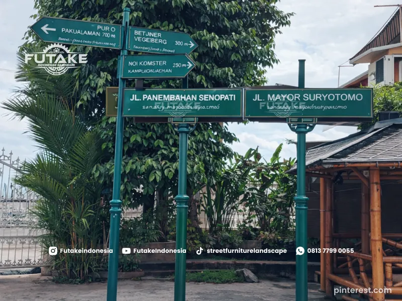 10 Model Tiang Penunjuk Arah yang Tepat untuk Kawasan Wisata & Fasilitas Publik