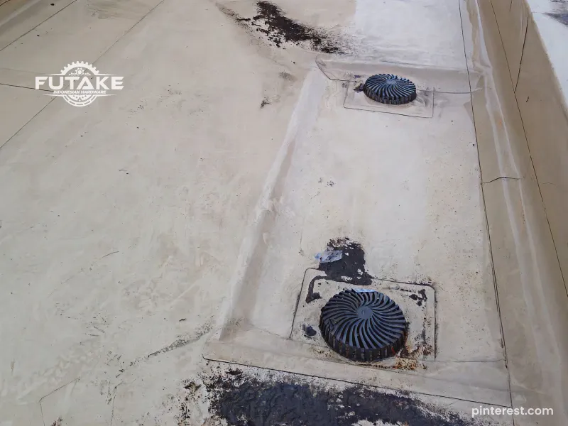 penempatan roof drain di bagian atap rumah