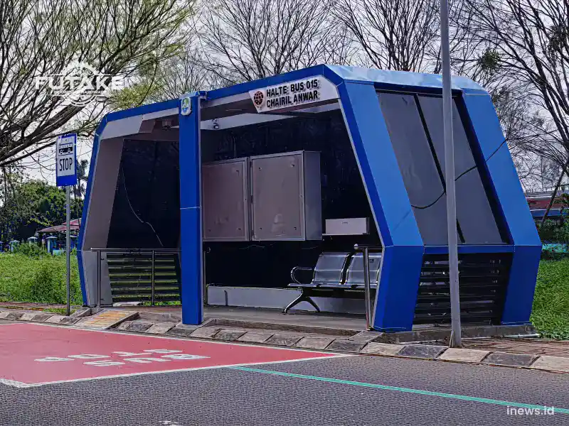 halte di perkotaan menambah aksen lengkap street furniture