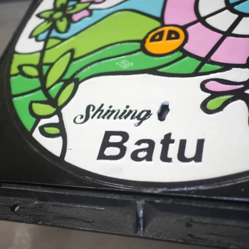 ornamen Malang Batu pada manhole cover malang 90 cm