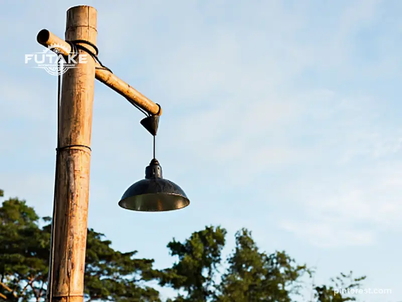 kekurangan tiang lampu dari bambu